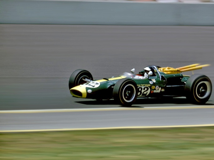 1965-Jim-Clark-Lotus-Indianapolis-500_2718340
